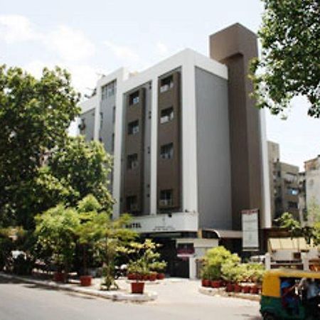 Hotel Dudawat อาเมดาบัด ภายนอก รูปภาพ